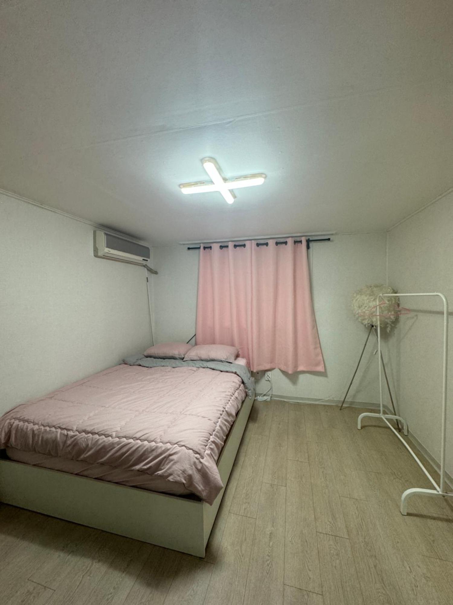 Apartment Hongdae Hyoosik Seoul